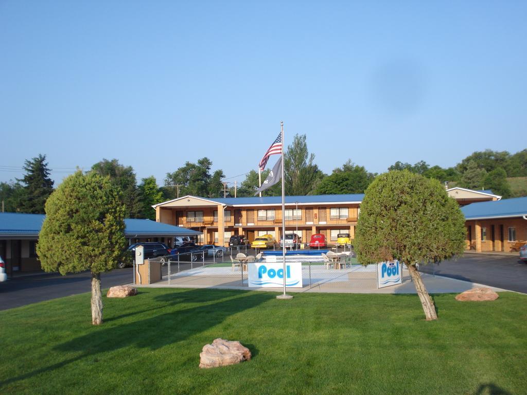 Hills Inn Hot Springs Dış mekan fotoğraf